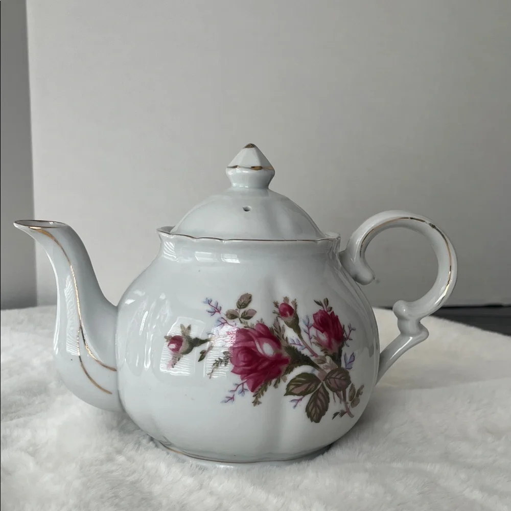 Lipper and Mann Retired Pompadour Rose Gold Trim Teapot